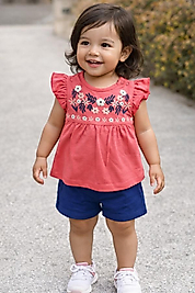 Çiçek işlemeli şortlu takım