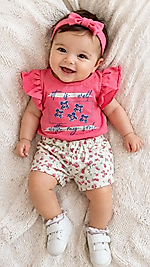 Pembe fırfırlı üst çiçek desenli şortlu takım