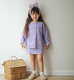 Kız çocuk etekli triko takım