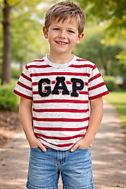 3-11 yaş arası GAP kırmızı çizgili erkek çocuk tişört