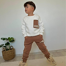 Kahverengi cep detaylı şardonlu üç iplik takım