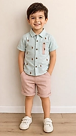 Kısa kollu gömlek şortlu takım