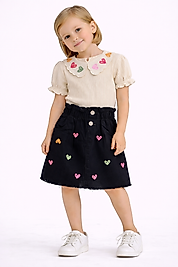 3-10 yaş arası kot etek ve bebe yaka tişört