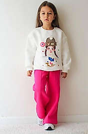 Şapkalı kız çocuğu baskılı şardonlu üç iplik takım