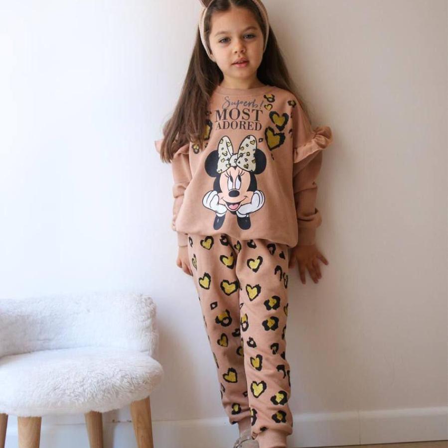 Sim detaylı miki fare paçası lastikli takım