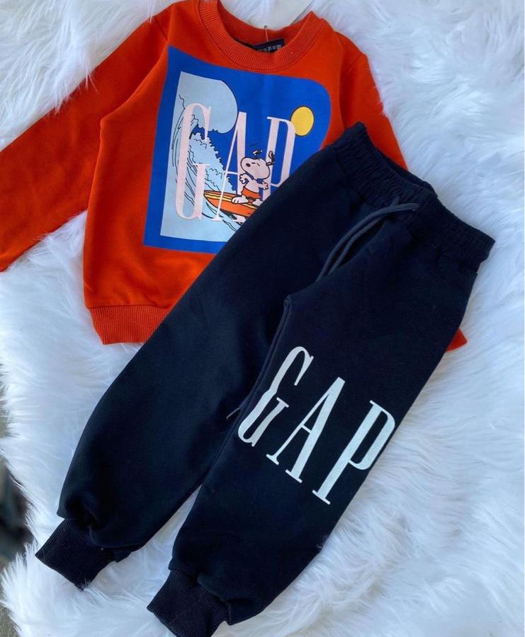 Gap baskılı kırmızı takım