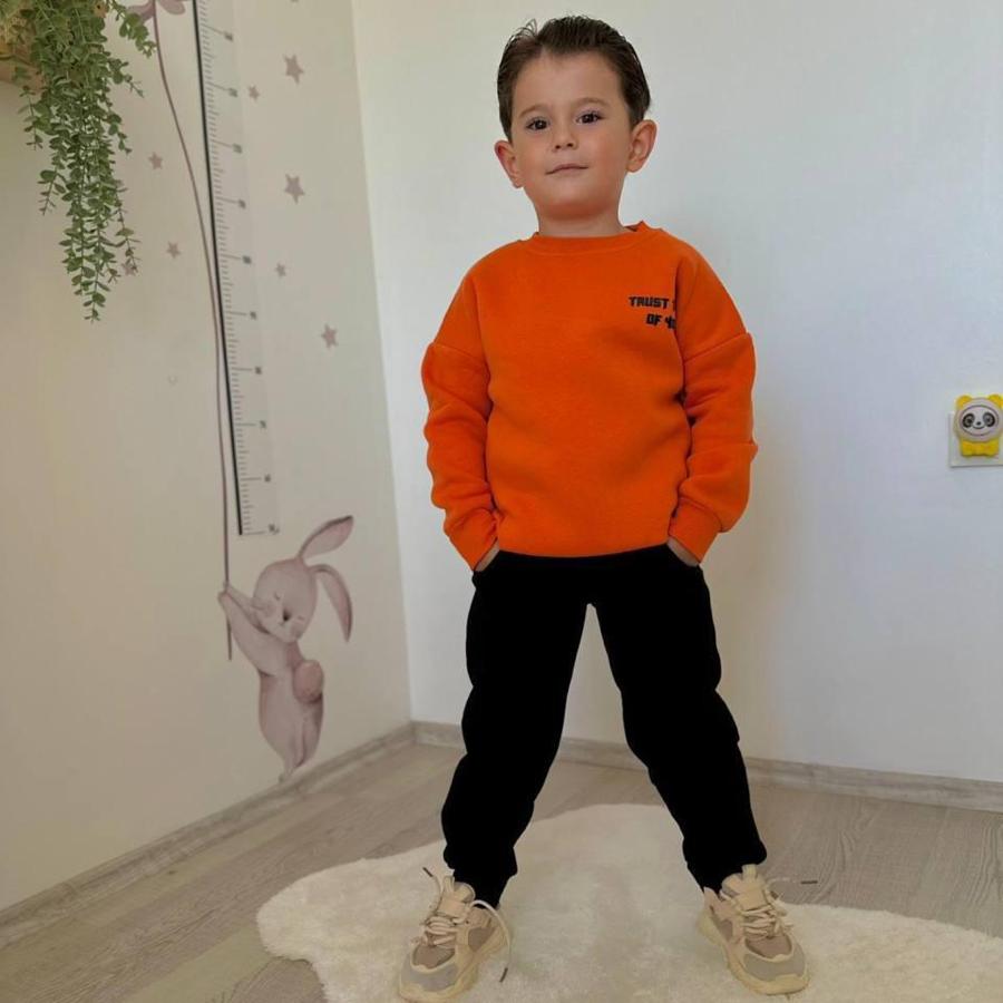 Turuncu şardonlu üç iplik takım