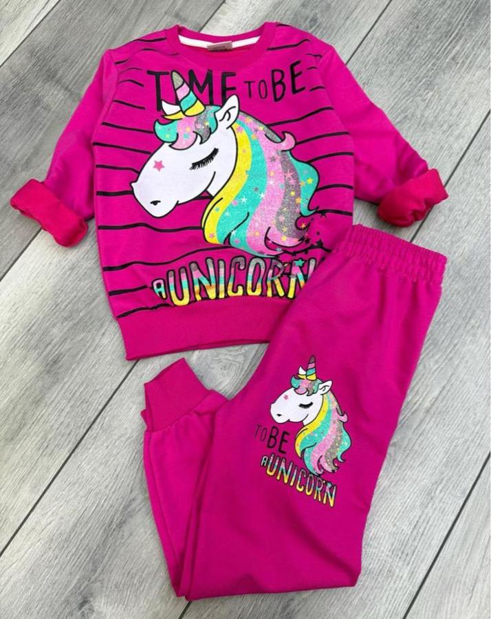 Pembe unicorn baskılı takım