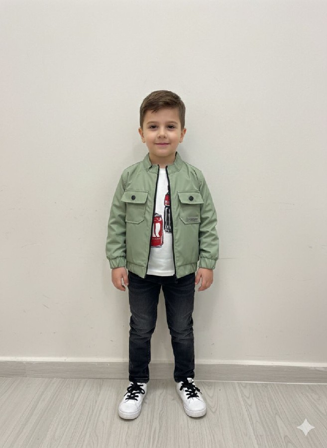 siyah kot pantolon yeşil ceketli üçlü takım