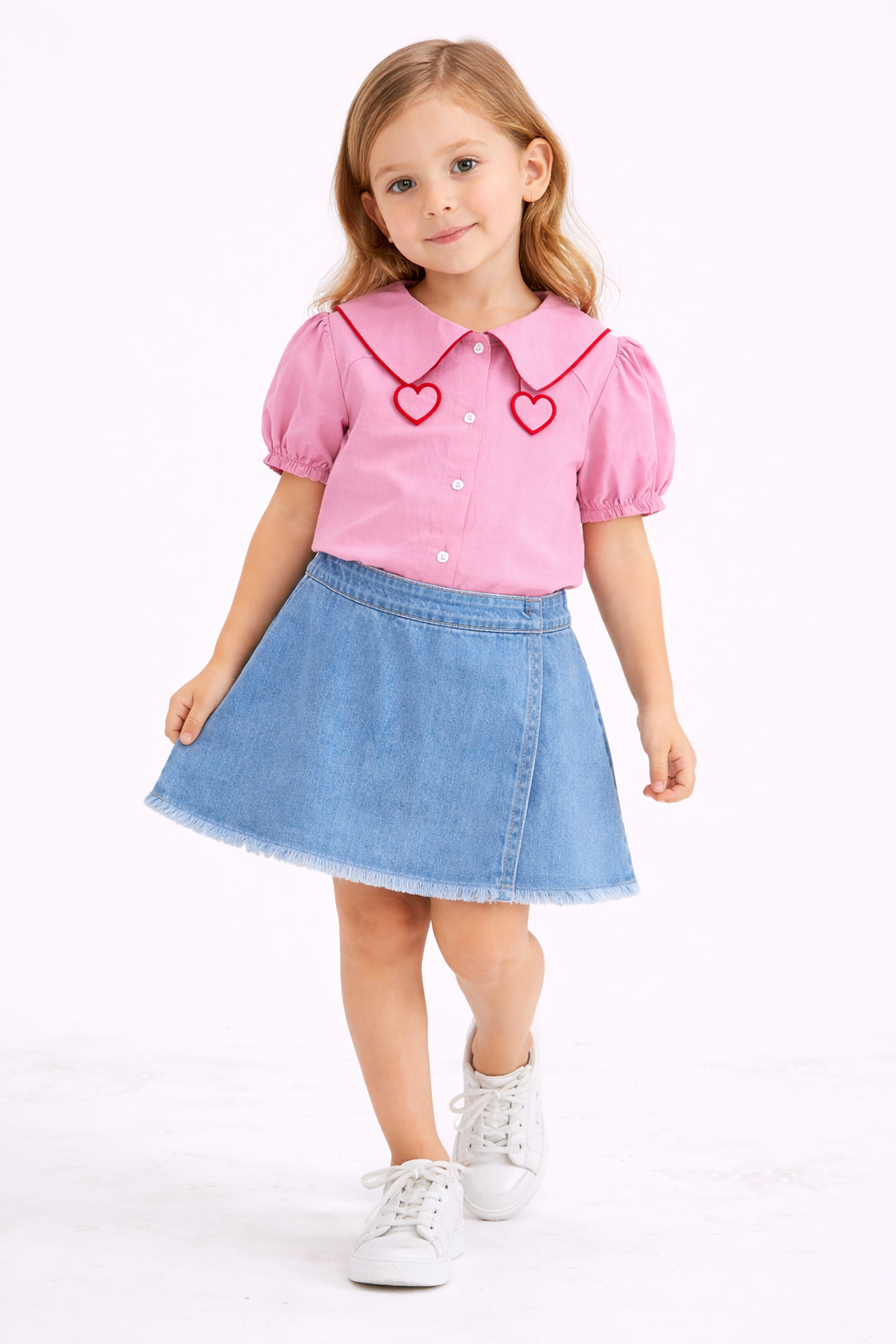 Yakası kalp detaylı şort etekli 4-10 yaş arası gömlekli takım
