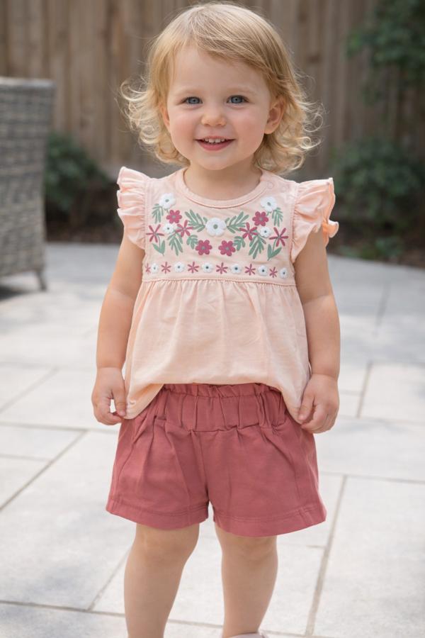 Çiçek işlemeli şortlu takım